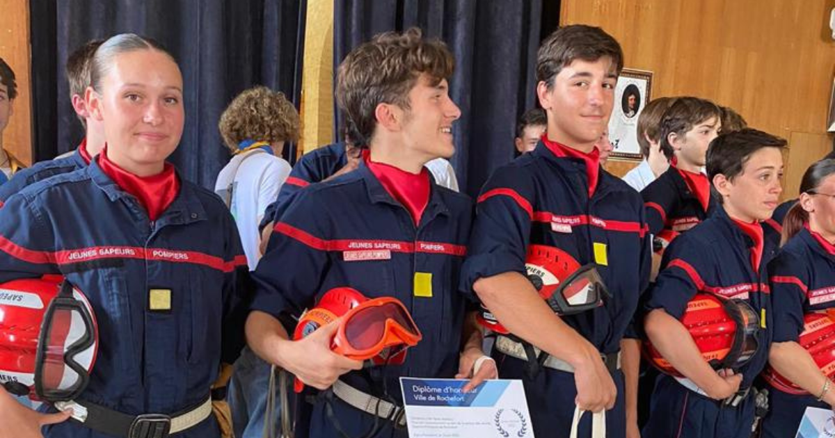 photo des jeunes sapeurs pompiers récompensés 
