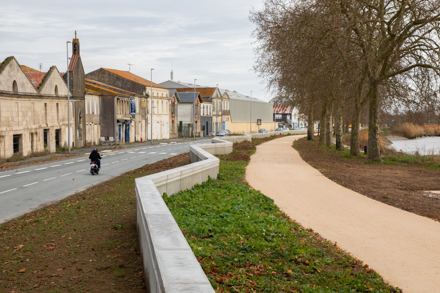 Digue libération fleuve charente