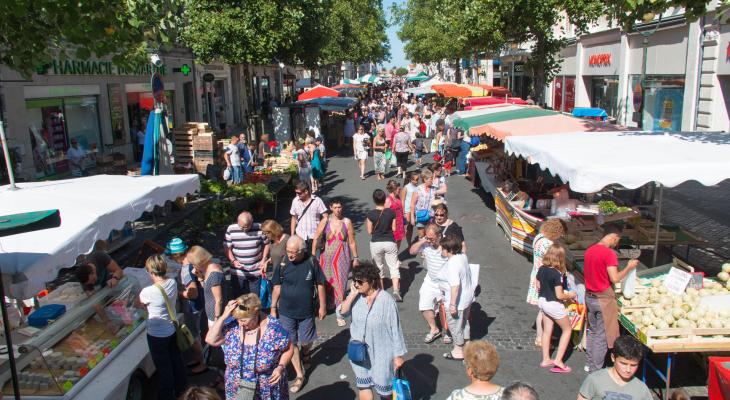 photo du marché de Rochefort