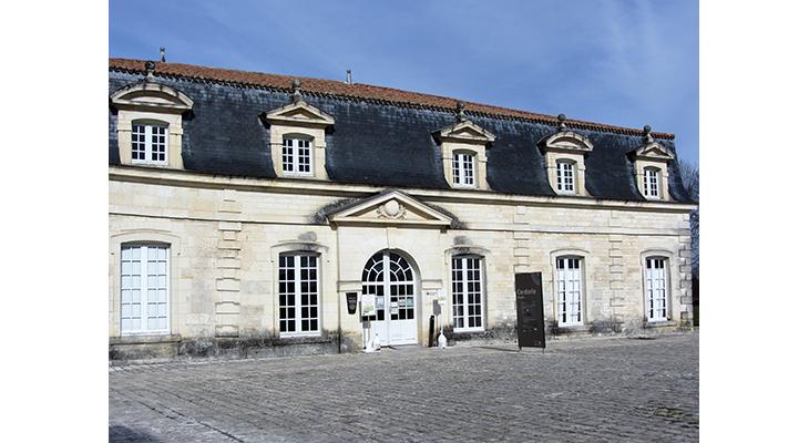 plaque dans son environnement