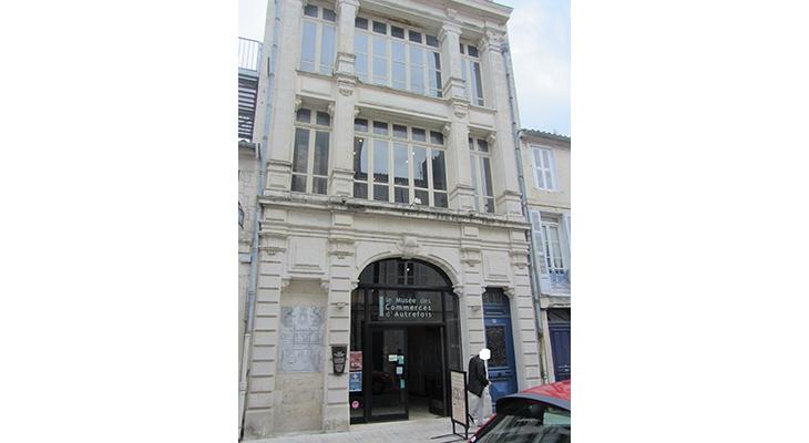 plaque dans son environnement