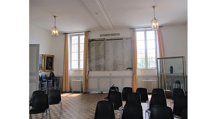 la plaque dans son environnement