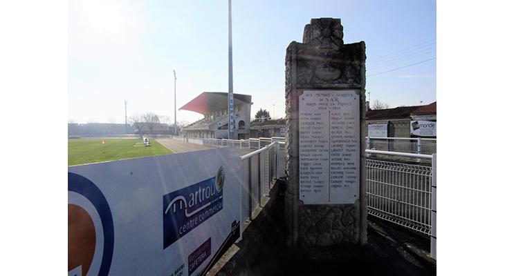 plaque dans son environnement