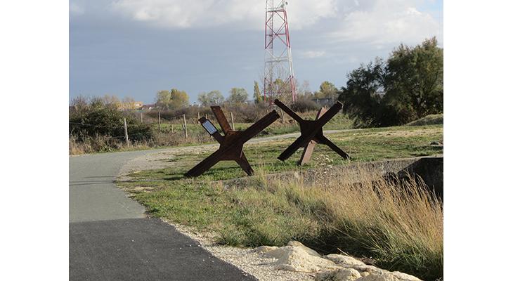 la plaque dans son environnement