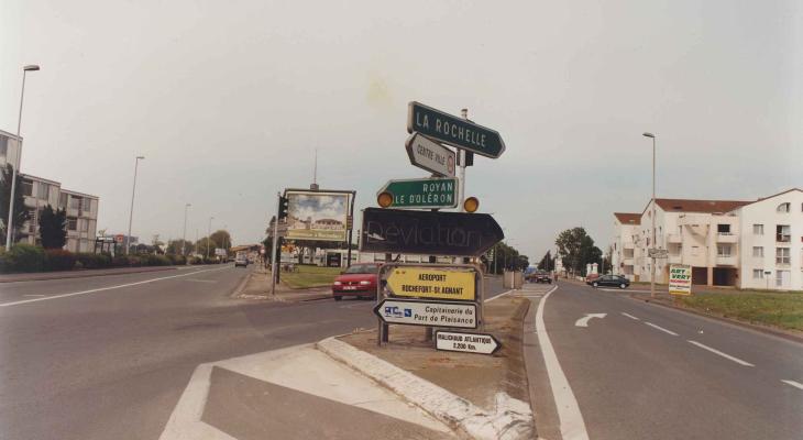 Carrefour Libération 1999