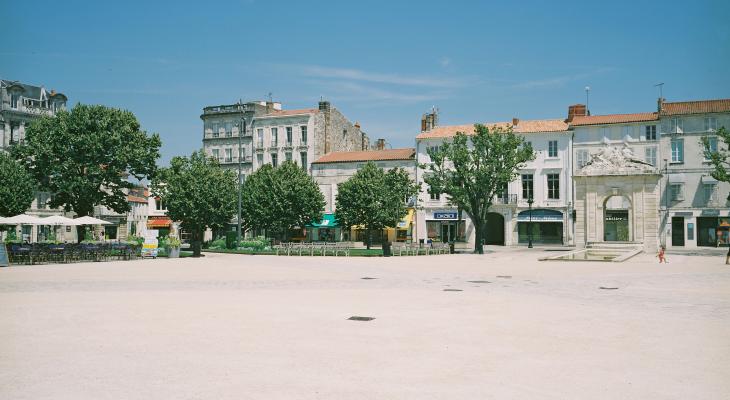 la place Colbert en 2009
