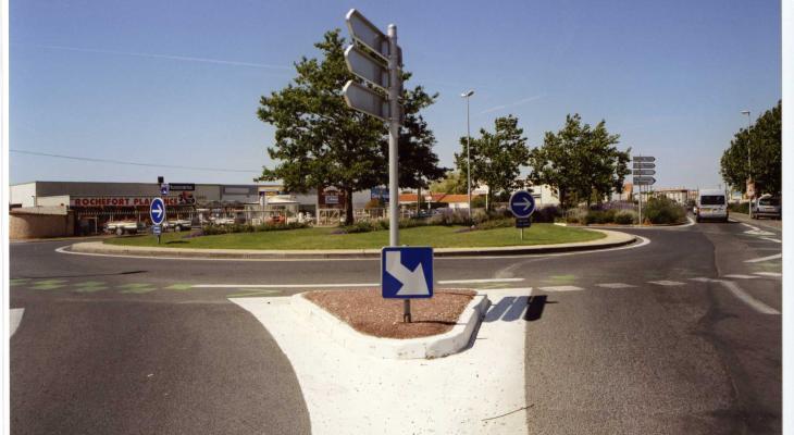 Rond-point Arnodin 2004