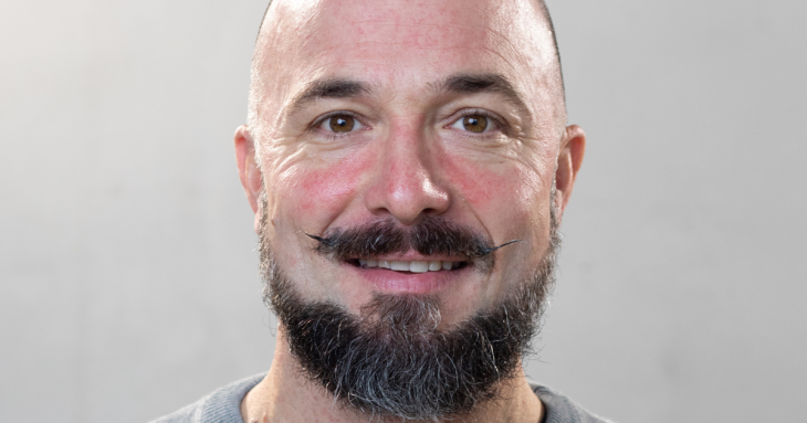 participant concours moustache