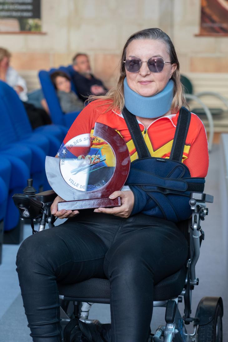 sportif avec le trophée des sport 2025