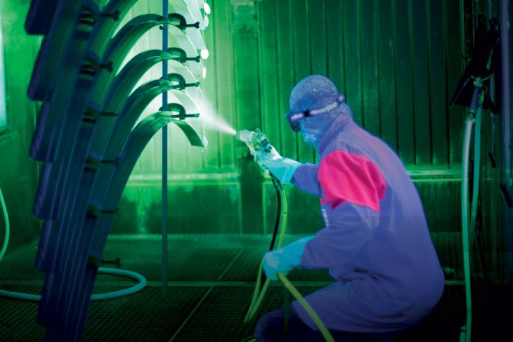 peinture d'une piéce industrielle