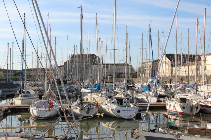 Bateaux au port de plaisance de Rochefort