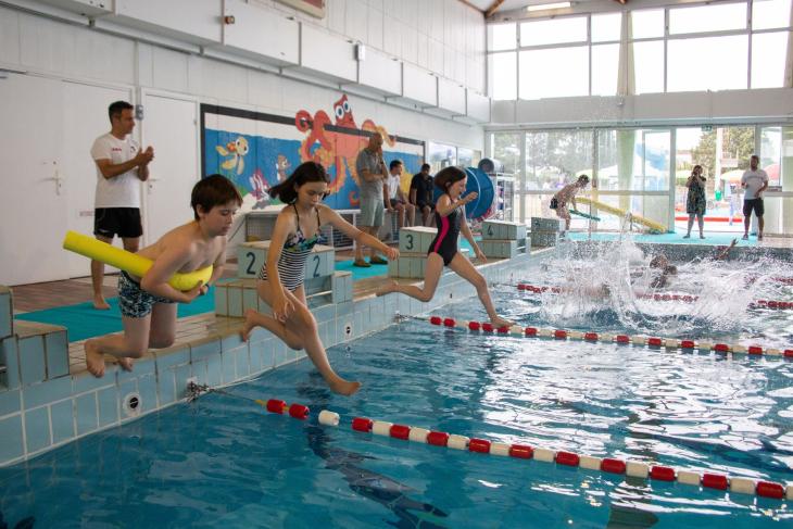 photo piscine intérieure