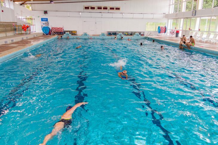 Bassin 25 m de la piscine de Rochefort
